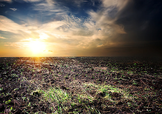 포토 JPG 해외이미지 구름 하늘 풍경 사람없음 야외 햇빛 태양 일출 어둠 일몰 흙 가을 언덕 폭풍 땅바닥 해외202004 해외포토 자연요소 계절 날씨 바닥 노을 파일형식 이미지허브