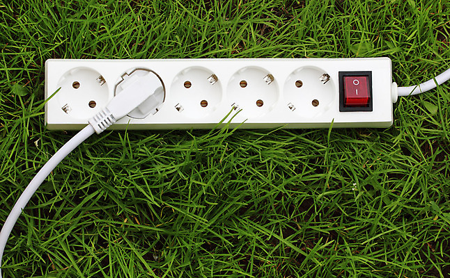 포토 JPG 해외이미지 백그라운드 컨셉 자연 아이디어 사람없음 야외 초록색 환경 힘 재활용 장비 에너지 흰색 절약 구출 콘센트 플러그 보호 에코 생태계 스위치 자원 유지 바이오 생태학 효율 해외202004 해외포토 교육 컬러 도움 친환경 파일형식 이미지허브