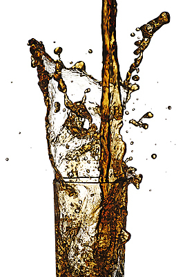 포토 JPG 해외이미지 음료 포즈 백그라운드 모션 유리 사람없음 갈색 파티 유행 어둠 폭포 젖음 소용돌이 흰색 물방울 바 액체 붓기 떨어짐 갈증 가득함 상쾌 건배 콜라 분무기 유리그릇 쏟아짐 흘림 고립 소다 팝 혼란 스플래쉬 스타일 해외202004 해외포토 그릇 감정 컬러 컨셉 자연 재질 이벤트 회오리 탄산음료 파일형식 이미지허브