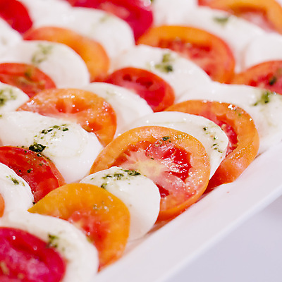 포토 JPG 해외이미지 접시 계절 음료 음식 빵 손가락 치즈 건강 사람없음 옆모습 컬러풀 파티 식당 와인 식사 신선 칵테일 아침식사 애피타이저 먹기 묘사 속도 메뉴 햄 버터 S 점심식사 뷔페 브루스케타 앙트레 접수 타파스 해외202004 해외포토 식기 손 알파벳 뷰포인트 컬러 모션 유제품 주류 육류 이벤트 상점 파일형식 이미지허브