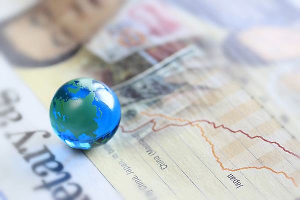 포토 JPG 해외이미지 지구 백그라운드 돈 비즈니스 통신 자연 하늘 성공 그래프 사람없음 금융 파란색 세계 글로벌 지구본 우주 자료 행성 정보 신문 시장 지리 해외202004 해외포토 컬러 컨셉 간행물 경제 뉴스 재산 생태계 파일형식 이미지허브