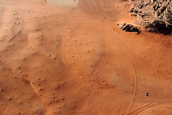 포토 JPG 해외이미지 아시아 모래 여행 백그라운드 패턴 자연 하늘 추상 산 건조 풍경 사람없음 야외 빨간색 모래사장 세계 환경 골짜기 사막 바위 뜨거움 황무지 중앙 땅 모래언덕 언덕 부식 생태계 질감 시력 장면 동쪽 내추럴 요르단 지질학 해외202004 해외포토 교육 나라 바다 컬러 무늬 중동 돌_바위 방향 파일형식 이미지허브
