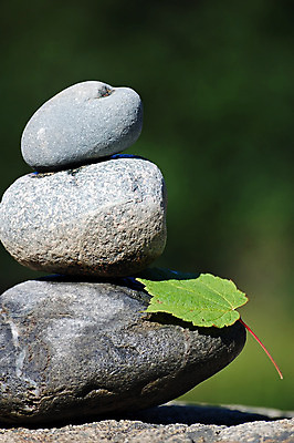 포토 JPG 해외이미지 라이프스타일 여자 선 자연 휴식 건강 동양인 사람없음 야외 쌓기 정원 스파 조약돌 영혼 매끈함 집중 명상 내추럴 해외202004 해외포토 컨셉 모션 사람 인종 생활 돌_바위 감각 생태계 파일형식 이미지허브