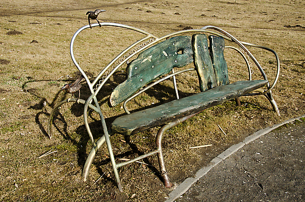 포토 JPG 해외이미지 디자인 공원 조각 가구 벤치 의자 조류 휴식 미술 사람없음 야외 목재 장식 햇빛 금속 정원 봄 오브젝트 휴양지 목공예 해외202004 해외포토 나무 동물 계절 공공시설 생활용품 컨셉 재료 재질 문화예술 태양 장소 공예 파일형식 이미지허브