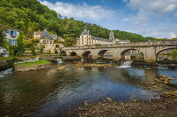 포토 JPG 해외이미지 나무 식물 꽃 유럽 여행 백그라운드 꽃무늬 건축양식 하늘 휴가 사람없음 야외 초록색 파란색 강 마을 프랑스 역사 방문 타운 옛날 해외202004 해외포토 건축 나라 컬러 무늬 도시 파일형식 이미지허브