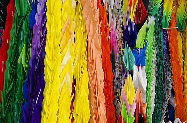 포토 JPG 해외이미지 학생 공원 종이 어린이 사람없음 빨간색 파란색 컬러풀 세계 노란색 평화 일본 흰색 심볼 기중기 종이접기 기념물 천연기념물 접기 많음 해외202004 해외포토 공공시설 아시아 컬러 컨셉 모션 사람 중장비 파일형식 이미지허브