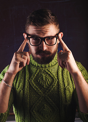 포토 JPG 해외이미지 모델 1 학생 라이프스타일 남자 유럽 안경 얼굴 백그라운드 비즈니스 수염 한명 사람 성인 초록색 청춘 유행 수확 흰색 표현 뜨개질 스웨터 콧수염 구식 심각 스타일 힙스터 해외202004 해외포토 잡화 패션 나라 컬러 컨셉 상의 농업 취미 생활 신체부위 파일형식 이미지허브