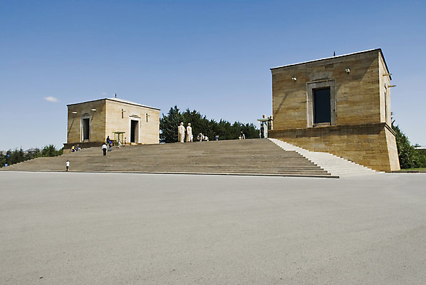 포토 JPG 해외이미지 중동 건축양식 하늘 사람 사람없음 야외 건물 가로 파란색 관광지 컬러풀 무덤 묘사 기념물 칠면조 천연기념물 카피스페이스 해외202004 해외포토 건축물 건축 나라 컬러 여행 조류 공백 파일형식 이미지허브