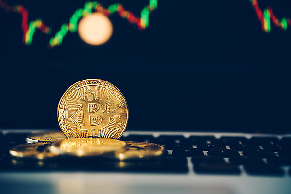 포토 JPG 해외이미지 백그라운드 컨셉 돈 인터넷 비즈니스 그래프 사람없음 금융 경제 글로벌 지구본 디지털 동전 웹 저축 성장 시장 황금 암호 주식 발굴 무역 투자 상업 전자 커뮤니티 이익 가치 토막 가상 가상화폐 해외202004 해외포토 산업 재산 파일형식 이미지허브