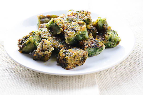 포토 JPG 해외이미지 전통 접시 아시아 문화 음식 조각 잎 채소 재료 태국 밥 디저트 거리 건강 마늘 요리 동양인 사람없음 초록색 식사 중국 튀김 신선 맛 수증기 반죽 밀가루 부드러움 부추 파 쪽파 폭식 고립 깊이 녹말 대두 채식주의자 해외202004 해외포토 식물 식기 나라 컬러 컨셉 인종 감각 가루 채식 파일형식 이미지허브