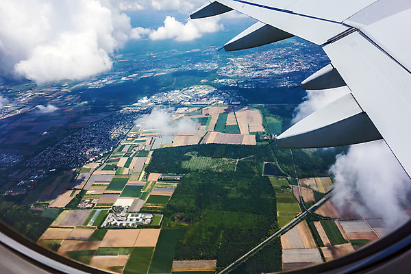 포토 JPG 해외이미지 구름 지구 여행 백그라운드 날개 교통시설 자연 날씨 휴가 비행기 안테나 풍경 사람없음 야외 평화 숲 고도 항공 천국 넘어짐 대패 해외202004 해외포토 자연요소 교통 컨셉 통신 항공교통 모션 대중교통 시설 생태계 파일형식 이미지허브