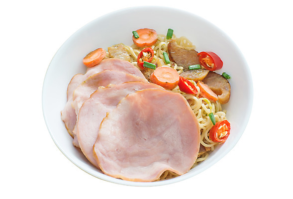 포토 JPG 해외이미지 전통 접시 아시아 음식 재료 파스타 건강 요리 동양인 사람없음 목재 파란색 계란 식사 저녁식사 중국 샐러드 흰색 신선 사발 닫기 맛 수프 먹기 메뉴 국수 햄 날것 각도 점심식사 해외202004 해외포토 나무 식기 나라 컬러 컨셉 모션 서양음식 육류 인종 알 면류 사기그릇 파일형식 이미지허브