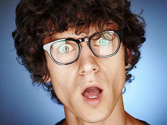 포토 JPG 해외이미지 백인 라이프스타일 남자 행복 감정 얼굴 성공 실내 한명 사람 소년 성인 긍정 해외202004 해외포토 서양인 1 어린이 컨셉 내부 생활 신체부위 파일형식 이미지허브