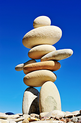 포토 JPG 해외이미지 전통 문화 선 모래 바다 조각 컨셉 휴식 미술 사람없음 야외 쌓기 탑 조약돌 바위 심볼 흙더미 해외202004 해외포토 건축물 모션 문화예술 흙 돌_바위 파일형식 더미 이미지허브