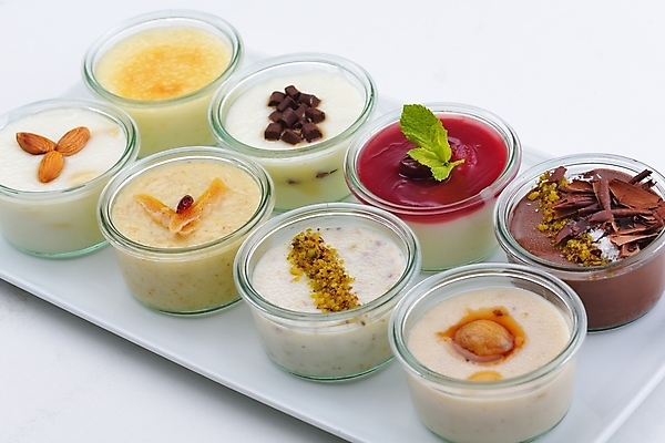 포토 JPG 해외이미지 쟁반 실내 종류 사람없음 여러개 다양 흰배경 푸딩 해외202004 해외포토 다수 백그라운드 디저트 내부 흰색 파일형식 이미지허브