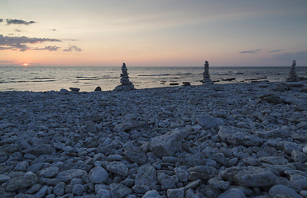 포토 JPG 해외이미지 구름 바다 하늘 3 사람없음 여름 태양 쌓기 탑 일몰 조약돌 바위 암초 해외202004 해외포토 자연요소 건축물 계절 모션 노을 돌_바위 파일형식 이미지허브