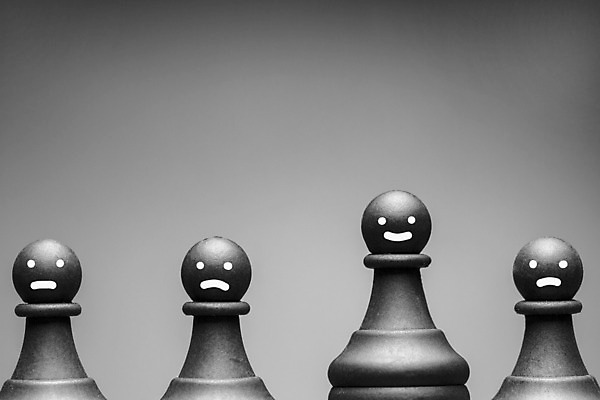 포토 JPG 해외이미지 교육 스포츠 조각 컨셉 생각 놀이 성공 설계 아이디어 서기 경기 사람없음 가로 세트 도전 게임 우승 비교 체스말 체스 선택 계획 위험 대표 공격 왕 리더 싸움 전쟁 패배 장군 전쟁터 경영 지능 필승 힘찬 해외202004 해외포토 직업 비즈니스 모션 최고 말_게임 파일형식 이미지허브