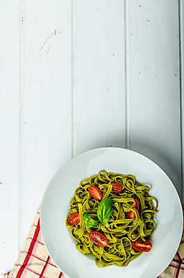 포토 JPG 해외이미지 전통 접시 음식 백그라운드 토마토 치즈 파스타 건강 마늘 스파게티 요리 사람없음 목재 초록색 식당 식사 저녁식사 이탈리아 흰색 신선 소나무 면 맛 지중해 허브 국수 레시피 바질 점심식사 고립 마카로니 바이오 채식주의자 탈리아텔레 해외202004 해외포토 나무 식물 식기 유럽 바다 컬러 컨셉 채소 재료 유제품 서양음식 상점 면류 채식 파스타면 파일형식 이미지허브