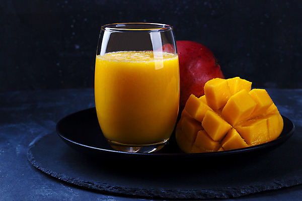 포토 JPG 해외이미지 라이프스타일 음료 음식 조각 백그라운드 다이어트 오렌지 과일 유리 탁자 건강 요리 사람없음 목재 빨간색 초록색 여름 노란색 식사 주스 활발 추위 신선 칵테일 달콤 맛 아침식사 혼합 크림 상쾌 유기농 망고 떨림 숙성 스무디 이국적 해외202004 해외포토 나무 웰빙 계절 감정 컬러 가구 컨셉 재료 모션 재질 주류 생활 열대과일 파일형식 이미지허브