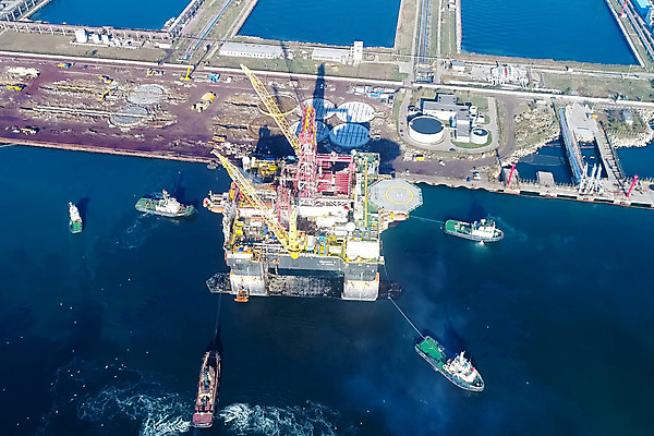 포토 JPG 해외이미지 식물 산업 바다 비즈니스 공장 교통시설 하늘 해변 사람없음 강 일출 환경 탑 항구 힘 일몰 장비 에너지 탐험 화물 휘발유 석유 조선소 기중기 함선 연료 가스 포트 단상 폴란드 송곳 조작 해외202004 해외포토 건축물 유럽 교통 배_교통 공업 노을 운송업 중장비 시설 파일형식 이미지허브