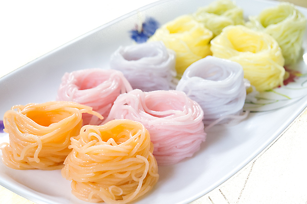 포토 JPG 해외이미지 문화 음식 다이어트 재료 태국 밥 건강 요리 동양인 사람없음 식사 흰색 신선 먹기 국수 질감 심플 슛 점심식사 해외202004 해외포토 아시아 컬러 모션 인종 면류 파일형식 이미지허브