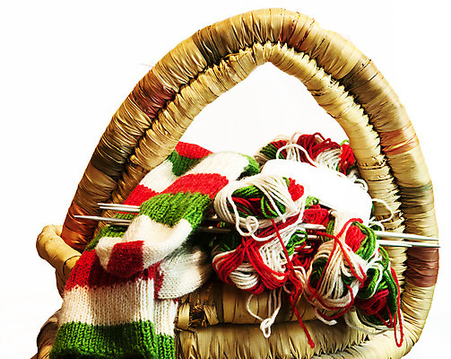 포토 JPG 해외이미지 옷 백그라운드 크리스마스 겨울 패턴 공 양말 따뜻함 취미 사람없음 빨간색 컬러풀 흰색 직물 뜨개질 실 바느질 부드러움 실타래 수공예 양모 핸드메이드 해외202004 해외포토 계절 기념일 컬러 무늬 감각 공예 파일형식 이미지허브