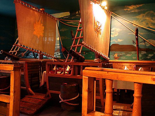 포토 JPG 해외이미지 가구 의자 건축양식 베개 탁자 바닥 주택 실내 사람없음 목재 장식 빛 인테리어 우주 식사 벽난로 질감 대리석 리빙 해외202004 해외포토 나무 디자인 건축 생활용품 재료 침구 내부 건물 파일형식 이미지허브