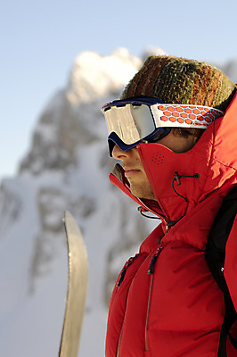 포토 JPG 해외이미지 겨울 스키 산 한명 얼음 하이킹 추위 도전 정상 빙하 오르기 알프스 탐사 원정 절정 해외202004 해외포토 자연요소 1 계절 유럽 모션 레저 겨울스포츠 사람 파일형식 이미지허브
