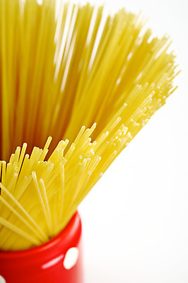 포토 JPG 해외이미지 전통 문화 음식 백그라운드 재료 건조 파스타 건강 스파게티 요리 사람없음 빨간색 노란색 식사 침묵 이탈리아 흰색 신선 항아리 그룹 황금 냄비 먹기 오브젝트 날것 점심식사 고립 생식 많음 해외202004 해외포토 유럽 컬러 컨셉 모션 서양음식 소리 도자기 솥 파일형식 이미지허브