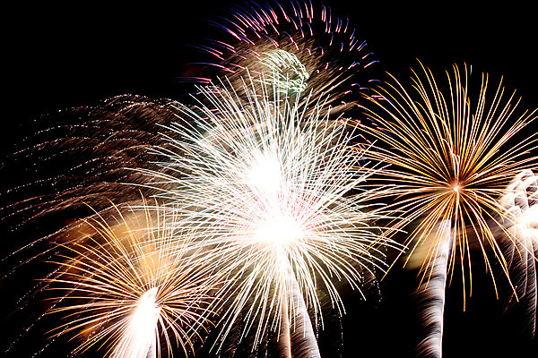 포토 JPG 해외이미지 선 분홍색 백그라운드 불 휴가 전등 새해 폭죽 종류 이벤트 사람없음 빨간색 초록색 파란색 빛 반짝임 노란색 보라색 검은색 축제 어둠 로켓 축하 황금 야간 폭발물 제비 파열 많음 해외202004 해외포토 자연요소 무기 컬러 컨셉 모션 조류 조명 파일형식 이미지허브