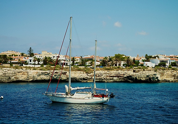 포토 JPG 해외이미지 파도 바다 섬 여행 요트 오렌지 하늘 휴가 휴식 사람없음 물 파란색 태양 여행객 항구 흰색 스페인 지중해 닻 터키석 해외202004 해외포토 자연요소 유럽 컬러 컨셉 배_교통 과일 교통시설 사람 보석 파일형식 이미지허브