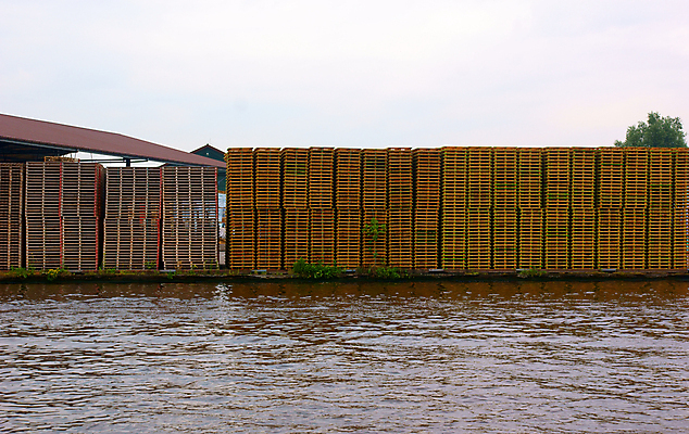 포토 JPG 해외이미지 산업 벽 포장 공장 교통시설 사람없음 목재 물 쌓기 화물 팔레트 주식 창고 패키지 수납 해외202004 해외포토 자연요소 나무 교통 재료 공업 모션 금융 운송업 시설 파일형식 이미지허브