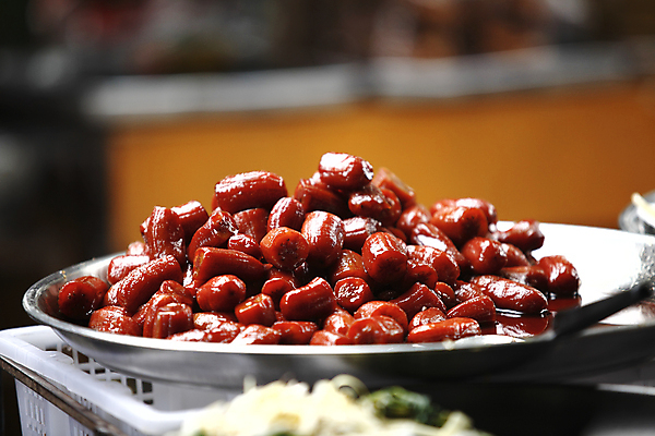 포토 JPG 해외이미지 접시 음식 조각 다이어트 과일 아침 디저트 바나나 따뜻함 사탕 사람없음 갈색 쌓기 초콜릿 식사 어둠 흐름 대접 신선 뜨거움 액체 황금 붓기 달콤 맛 떨어짐 아침식사 먹기 슬라이스 시럽 꿀 와플 충동구매 고립 숙성 페스츄리 해외202004 해외포토 주간 식기 빵 컬러 컨셉 모션 건강 쇼핑 과소비 파일형식 이미지허브