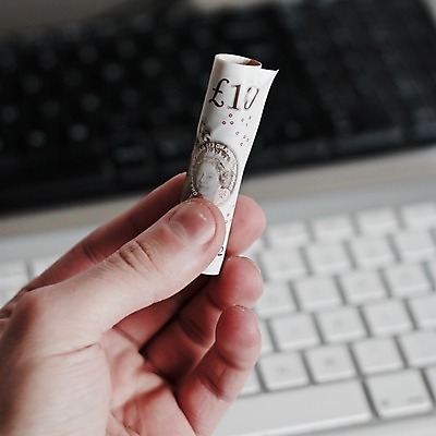 포토 JPG 해외이미지 손 돈 사람없음 금융 키보드 결제 가치 해외202004 해외포토 신체부위 경제 재산 파일형식 이미지허브