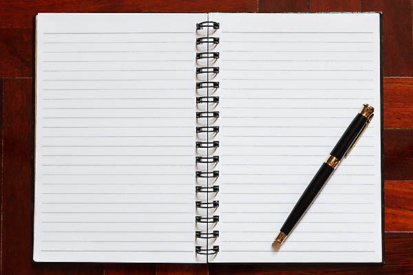 포토 JPG 해외이미지 종이 백그라운드 컨셉 비즈니스 텍스트 바닥 나선형 사람없음 목재 책 사무실 펜 다이어리 쪽지 공책 공백 흰색 기록 오픈 메시지 정상 스케치 책상 오브젝트 문서 페이지 시트 해외202004 해외포토 나무 컬러 가구 무늬 재료 문구용품 미술 필기구 사무용품 파일형식 이미지허브