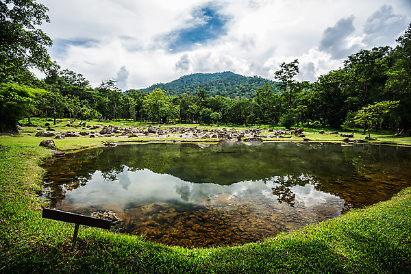 포토 JPG 해외이미지 나무 식물 구름 공원 호수 태국 자연 하늘 표면 산 국립공원 풍경 사람없음 목재 초록색 물 농장 반사 거울 바위 연못 개울 플랫 숲 당구 해외202004 해외포토 자연요소 공공시설 아시아 컬러 농업 재료 강 구기 돌_바위 생태계 파일형식 이미지허브