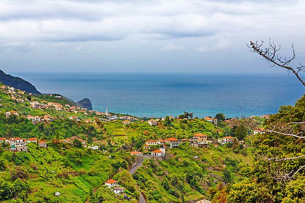 포토 JPG 해외이미지 주간 전통 밭 농업 오렌지 건축양식 자연 하늘 지붕 휴가 주택 파노라마 풍경 사람없음 야외 건물 빨간색 초록색 물 여름 도시풍경 햇빛 마을 와인 계곡 흰색 시골 언덕 장면 북쪽 계단식 해외202004 해외포토 자연요소 건축물 계절 건축 산업 컬러 과일 주류 촬영기법 태양 도시 방향 생태계 파일형식 이미지허브