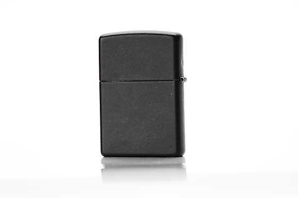 포토 JPG 해외이미지 1 백그라운드 장신구 사람없음 금속 검은색 흰색 공구 휘발유 오브젝트 싱글 연료 가스 라이터 고립 스타일 해외202004 해외포토 컬러 재질 도구 석유 파일형식 이미지허브