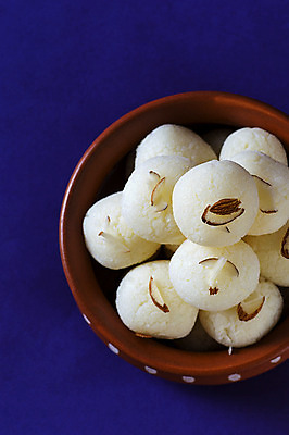 포토 JPG 해외이미지 디저트 사람없음 도자기 원형 사기그릇 인도음식 해외포토 도형 그릇 음식 동양음식 파일형식 이미지허브