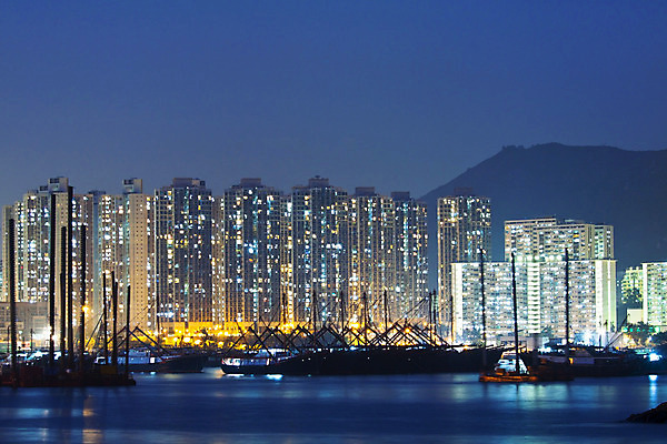 포토 JPG 해외이미지 선 바다 여행 백그라운드 이동 비즈니스 모션 거리 버스 아파트 주택 사람없음 건물 파란색 빛 도시풍경 항구 고층빌딩 중국 어둠 황혼 새벽 운전 도시 도심 야간 저녁 속도 장면 콘도 타운 홍콩 해외202004 해외포토 자연요소 건축물 아시아 육상교통 컬러 컨셉 교통시설 숙소 대중교통 풍경 빌딩 일몰 파일형식 이미지허브