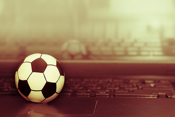 포토 JPG 해외이미지 스포츠 백그라운드 컨셉 밭 공 놀이 경기 사람없음 빛 운동 태양 축구 경쟁 경기장 봄 장비 수확 게임 흰색 각도 골 법정 줄서기 필승 해외202004 해외포토 자연요소 계절 컬러 농업 스포츠시설 모션 건강 구기 우승 파일형식 이미지허브