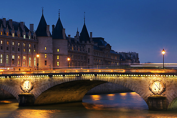 포토 JPG 해외이미지 건축물 건축양식 풍경 사람없음 야외 빛 프랑스 도시 야간 파리_프랑스 센강 가교 해외202004 해외포토 자연요소 건축 유럽 강 파일형식 이미지허브