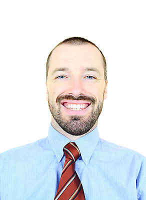 포토 JPG 해외이미지 백인 직업 남자 행복 감정 얼굴 셔츠 비즈니스 성공 넥타이 수염 한명 미소 사람 성인 일상 30대 청춘 사무실 어둠 흰색 표현 비즈니스맨 콧수염 옷입기 고립 해외202004 해외포토 서양인 1 잡화 컬러 컨셉 상의 모션 표정 라이프 신체부위 장년 직장인 파일형식 이미지허브