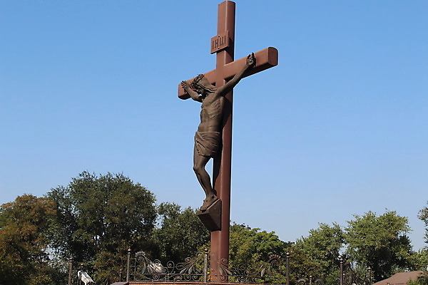 포토 JPG 해외이미지 기독교 종교 십자가 왕관 부활절 미술 사람없음 조각상 교회 이탈리아 흰색 예수 열정 신성 청동 천연기념물 방법 신앙심 해외202004 해외포토 기념일 감정 유럽 컬러 종교건축 문화예술 건물 조형물 신_종교 파일형식 이미지허브