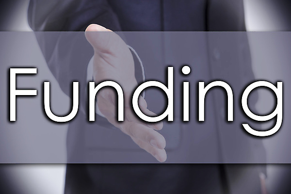 포토 JPG 해외이미지 손 디자인 배너 컨셉 돈 일러스트 비즈니스 텍스트 성공 협력 악수 아이디어 선물 한명 들기 파란색 단어 보라색 흰색 비즈니스맨 메시지 재산 주기 기부 마케팅 자금 자선 자선단체 해외202004 해외포토 문자 1 남자 컬러 모션 사람 손짓 신체부위 금융 봉사 직장인 그룹 파일형식 이미지허브