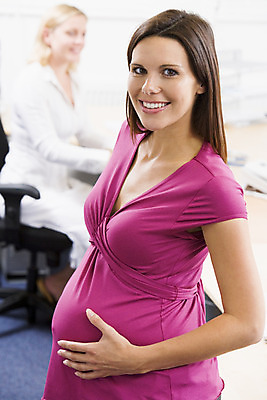 포토 JPG 해외이미지 백인 여자 행복 의자 비즈니스 청소년 건강 대화 사랑 한명 미소 20대 두명 가로 노트북 스마트폰 부모 사무실 희망 침묵 임산부 임신 터치 작업 직장인 비즈니스우먼 전화기 책상 통화 채팅 성인여자만 해외202004 해외포토 서양인 직업 1 감정 가구 가족 모션 표정 말하기 사람 청년 전자제품 핸드폰 스마트기기 소리 여자만 성인만 파일형식 이미지허브