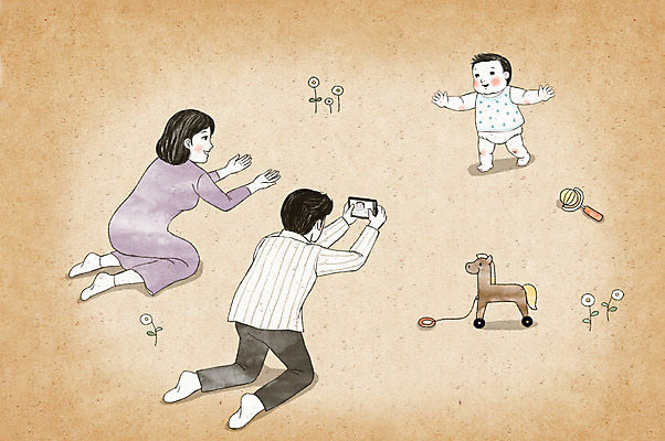 전신 PSD 여자 남자 행복 일러스트 가족 엄마 수채화 사랑 일상 세명 부모 장난감 걷기 사진촬영 육아 아기 아빠 국내일러스트 감정 관계 모션 사람 라이프 촬영 파일형식