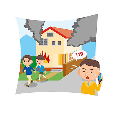 전신 남자 어린이 일러스트 주택 서기 성인 세명 연기 자연재해 화재 통화 119 대피 신고 집가 국내일러스트 AI파일 모션 사람 건물 한자 소방 사건 재해 전화번호 파일형식 벡터