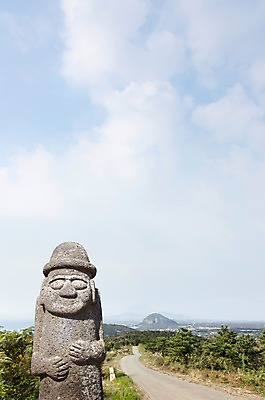 PSD 구름 편집이미지 도로 여행 하늘 풍경 사람없음 제주도 돌하르방 디지털합성 디지털아트 이미지편집 자연요소 길 교통시설 한국 파일형식