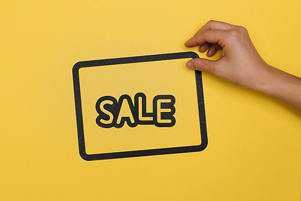 포토 JPG 스튜디오촬영 손 영어 백그라운드 프레임 실내 한명 들기 신체부위 세일 페이퍼아트 국내포토 문자 1 모션 사람 내부 파일형식